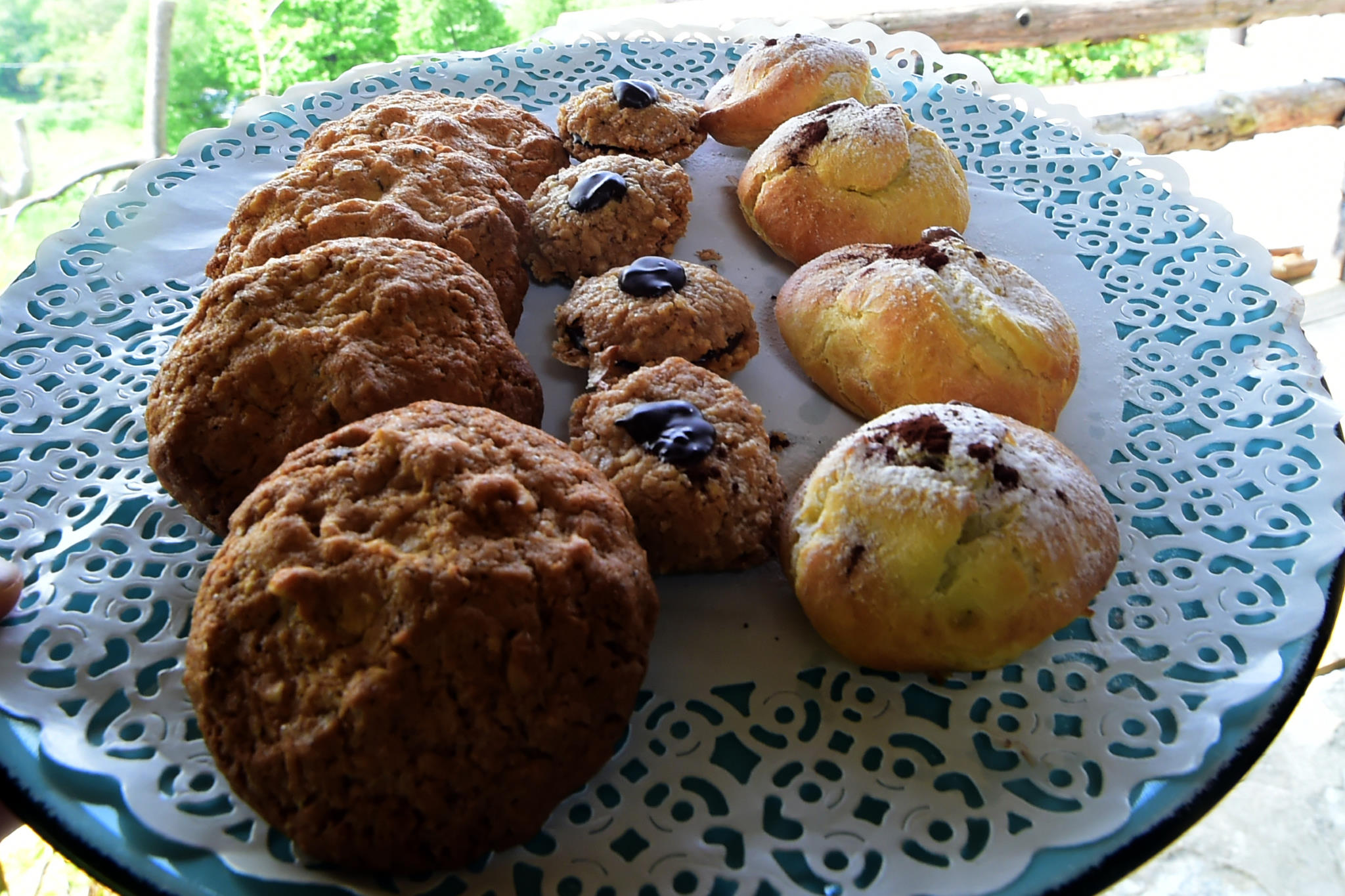 Pastticerria – Biscotti Rustici – Bigné al Cioccolato e Brutto ma Bacio